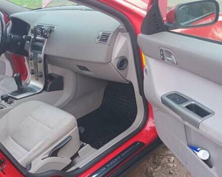 Червоний Вольво V50, об'ємом двигуна 2 л та пробігом 230 тис. км за 3500 $, фото 10 на Automoto.ua