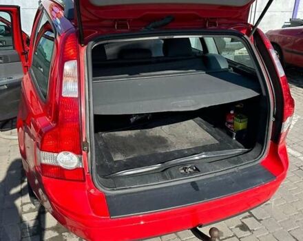 Красный Вольво В50, объемом двигателя 1.8 л и пробегом 281 тыс. км за 5300 $, фото 16 на Automoto.ua