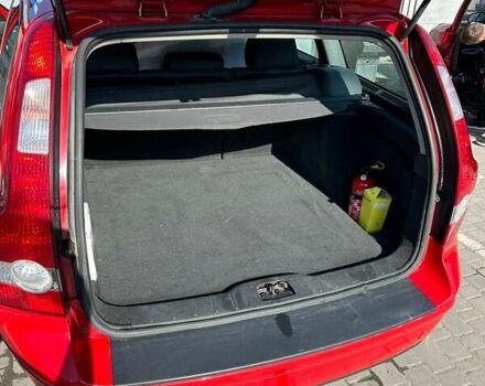 Красный Вольво В50, объемом двигателя 1.8 л и пробегом 281 тыс. км за 5300 $, фото 14 на Automoto.ua