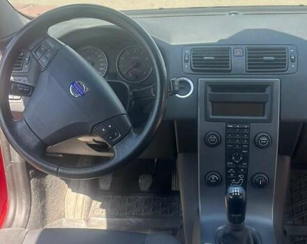 Красный Вольво В50, объемом двигателя 1.8 л и пробегом 281 тыс. км за 5300 $, фото 4 на Automoto.ua