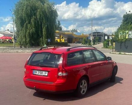 Красный Вольво В50, объемом двигателя 1.8 л и пробегом 281 тыс. км за 5300 $, фото 8 на Automoto.ua