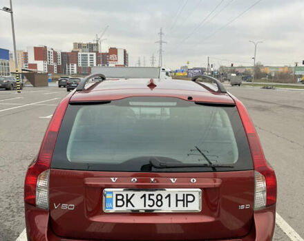 Красный Вольво В50, объемом двигателя 1.6 л и пробегом 384 тыс. км за 6299 $, фото 1 на Automoto.ua