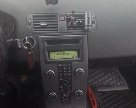 Красный Вольво В50, объемом двигателя 2 л и пробегом 244 тыс. км за 6200 $, фото 10 на Automoto.ua