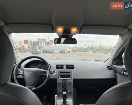 Красный Вольво В50, объемом двигателя 1.6 л и пробегом 384 тыс. км за 6299 $, фото 10 на Automoto.ua