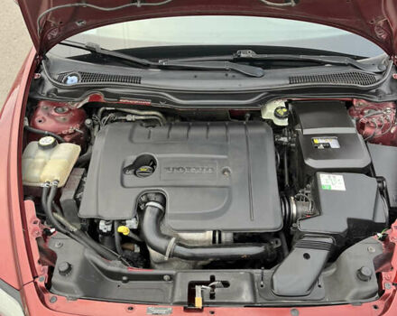 Красный Вольво В50, объемом двигателя 1.6 л и пробегом 384 тыс. км за 6299 $, фото 9 на Automoto.ua