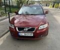 Красный Вольво В50, объемом двигателя 2 л и пробегом 311 тыс. км за 5000 $, фото 1 на Automoto.ua