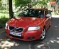 Красный Вольво В50, объемом двигателя 1.56 л и пробегом 259 тыс. км за 7200 $, фото 1 на Automoto.ua