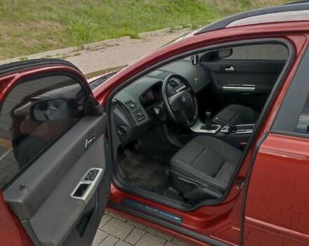 Красный Вольво В50, объемом двигателя 1.6 л и пробегом 211 тыс. км за 7400 $, фото 17 на Automoto.ua