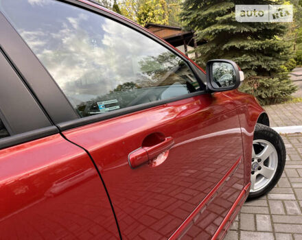 Червоний Вольво V50, об'ємом двигуна 1.6 л та пробігом 245 тис. км за 7850 $, фото 47 на Automoto.ua