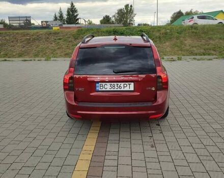 Красный Вольво В50, объемом двигателя 1.6 л и пробегом 211 тыс. км за 7400 $, фото 1 на Automoto.ua