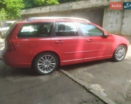 Красный Вольво В50, объемом двигателя 1.6 л и пробегом 312 тыс. км за 8350 $, фото 4 на Automoto.ua