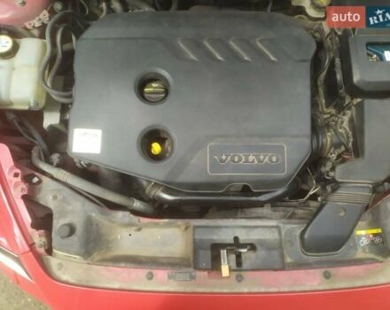 Красный Вольво В50, объемом двигателя 1.6 л и пробегом 312 тыс. км за 8350 $, фото 11 на Automoto.ua