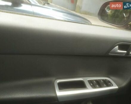 Красный Вольво В50, объемом двигателя 1.6 л и пробегом 312 тыс. км за 8350 $, фото 23 на Automoto.ua