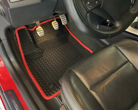 Красный Вольво В50, объемом двигателя 1.6 л и пробегом 270 тыс. км за 7999 $, фото 1 на Automoto.ua