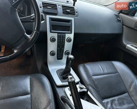 Красный Вольво В50, объемом двигателя 1.6 л и пробегом 220 тыс. км за 6500 $, фото 11 на Automoto.ua