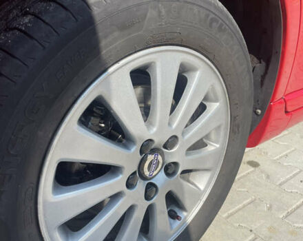 Красный Вольво В50, объемом двигателя 1.6 л и пробегом 270 тыс. км за 7999 $, фото 17 на Automoto.ua