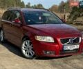 Красный Вольво В50, объемом двигателя 1.56 л и пробегом 240 тыс. км за 8300 $, фото 1 на Automoto.ua