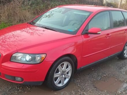 Червоний Вольво V50, об'ємом двигуна 2 л та пробігом 230 тис. км за 2500 $, фото 1 на Automoto.ua