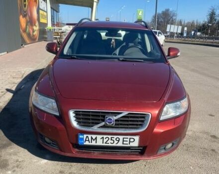 Красный Вольво В50, объемом двигателя 1.56 л и пробегом 291 тыс. км за 5000 $, фото 1 на Automoto.ua