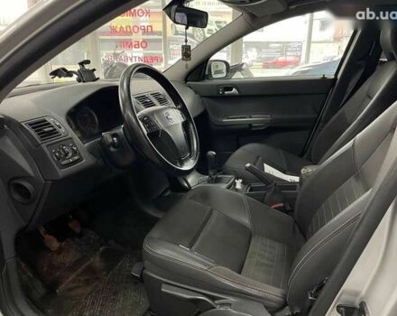 Вольво В50, объемом двигателя 2 л и пробегом 400 тыс. км за 4690 $, фото 16 на Automoto.ua