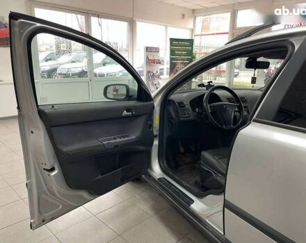 Вольво В50, объемом двигателя 2 л и пробегом 400 тыс. км за 4690 $, фото 14 на Automoto.ua