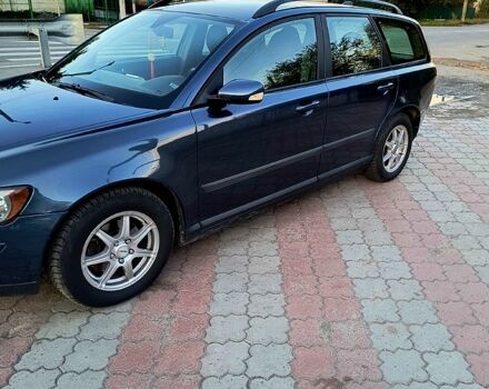 Вольво В50, объемом двигателя 1.6 л и пробегом 250 тыс. км за 5300 $, фото 1 на Automoto.ua