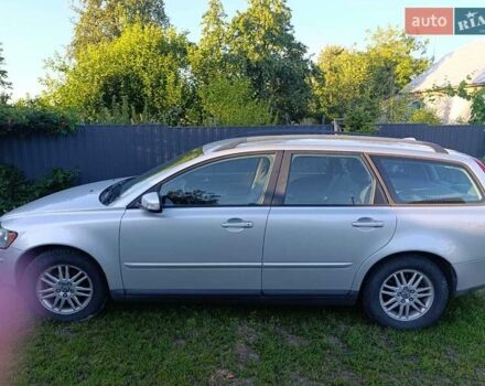 Вольво В50, объемом двигателя 1.8 л и пробегом 135 тыс. км за 4700 $, фото 6 на Automoto.ua