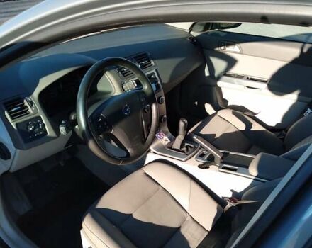 Вольво В50, объемом двигателя 2 л и пробегом 310 тыс. км за 6400 $, фото 3 на Automoto.ua