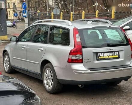 Вольво В50, объемом двигателя 2.4 л и пробегом 278 тыс. км за 6300 $, фото 4 на Automoto.ua