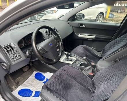 Вольво В50, объемом двигателя 2.4 л и пробегом 278 тыс. км за 5600 $, фото 7 на Automoto.ua