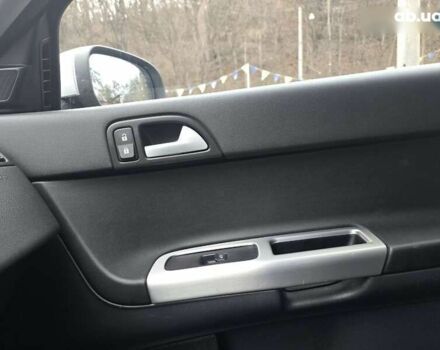 Вольво В50, объемом двигателя 2.4 л и пробегом 278 тыс. км за 6300 $, фото 13 на Automoto.ua