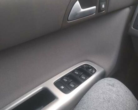 Вольво В50, объемом двигателя 2 л и пробегом 310 тыс. км за 6400 $, фото 15 на Automoto.ua