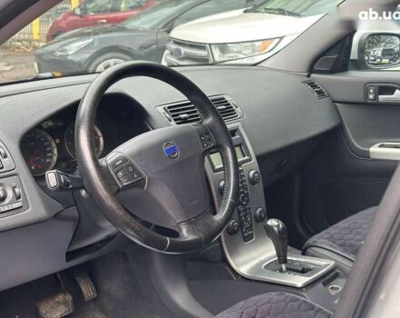 Вольво В50, объемом двигателя 2.4 л и пробегом 278 тыс. км за 6300 $, фото 9 на Automoto.ua