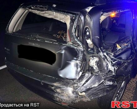 Вольво В50, объемом двигателя 1.6 л и пробегом 310 тыс. км за 2500 $, фото 4 на Automoto.ua