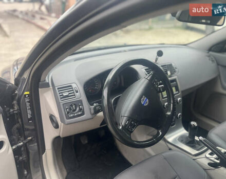 Вольво В50, объемом двигателя 1.6 л и пробегом 213 тыс. км за 5800 $, фото 15 на Automoto.ua