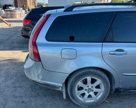 Вольво В50, объемом двигателя 1.6 л и пробегом 270 тыс. км за 6500 $, фото 3 на Automoto.ua