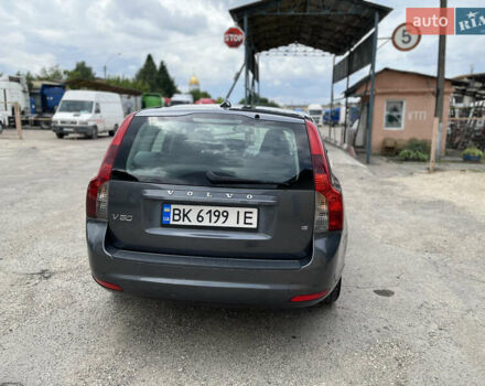Вольво В50, объемом двигателя 1.6 л и пробегом 213 тыс. км за 5800 $, фото 4 на Automoto.ua