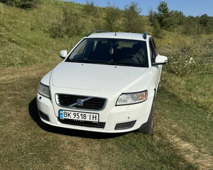 Вольво В50, объемом двигателя 1.6 л и пробегом 309 тыс. км за 6600 $, фото 4 на Automoto.ua