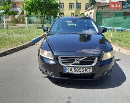 Вольво В50, объемом двигателя 1.6 л и пробегом 230 тыс. км за 6850 $, фото 2 на Automoto.ua