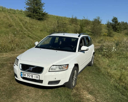 Вольво В50, объемом двигателя 1.6 л и пробегом 309 тыс. км за 6600 $, фото 13 на Automoto.ua
