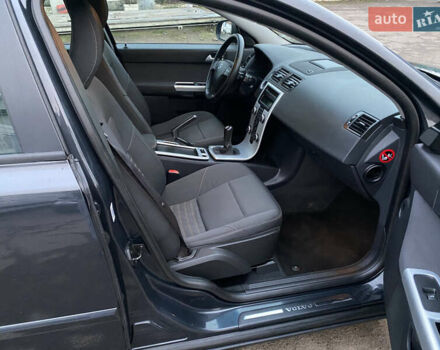 Вольво В50, объемом двигателя 1.6 л и пробегом 223 тыс. км за 7390 $, фото 39 на Automoto.ua