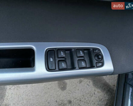 Вольво В50, объемом двигателя 1.6 л и пробегом 223 тыс. км за 7390 $, фото 27 на Automoto.ua