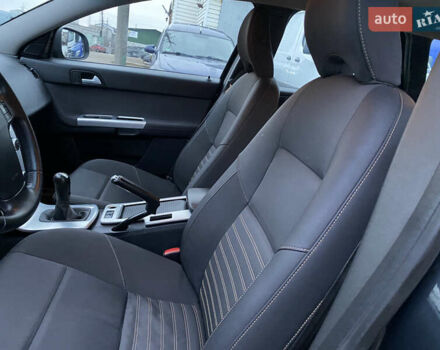 Вольво В50, объемом двигателя 1.6 л и пробегом 223 тыс. км за 7390 $, фото 24 на Automoto.ua