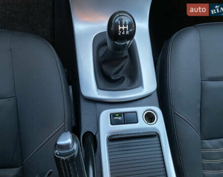 Вольво В50, объемом двигателя 1.6 л и пробегом 223 тыс. км за 7390 $, фото 17 на Automoto.ua