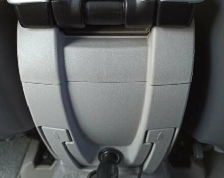 Вольво В50 2010 в Хмельницком на Automoto.ua Вольво В50, объемом двигателя 2 л и пробегом 187 тыс. км за 8599 $, фото 33 на Automoto.ua