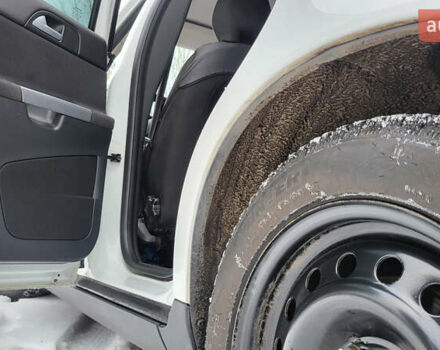 Вольво V50, об'ємом двигуна 1.6 л та пробігом 168 тис. км за 7850 $, фото 15 на Automoto.ua