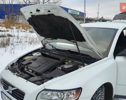 Вольво V50, об'ємом двигуна 1.6 л та пробігом 168 тис. км за 7850 $, фото 5 на Automoto.ua