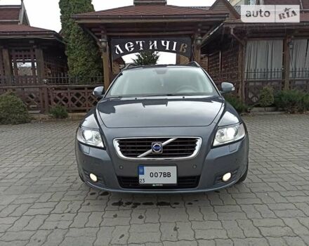 Вольво В50 2010 в Хмельницком на Automoto.ua Вольво В50, объемом двигателя 2 л и пробегом 187 тыс. км за 8599 $, фото 1 на Automoto.ua