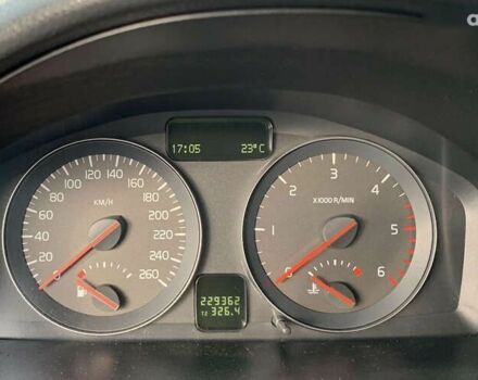 Вольво В50, объемом двигателя 1.6 л и пробегом 228 тыс. км за 8250 $, фото 11 на Automoto.ua