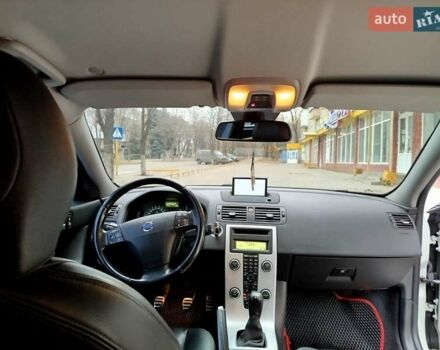 Вольво В50, объемом двигателя 1.56 л и пробегом 240 тыс. км за 8500 $, фото 28 на Automoto.ua